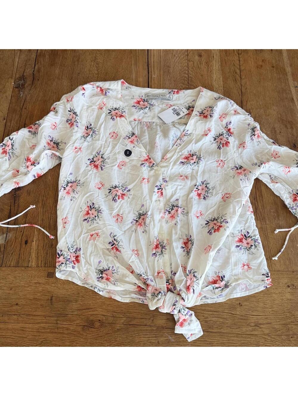 Abercrombie womens floral print knot shirt size small new with tags